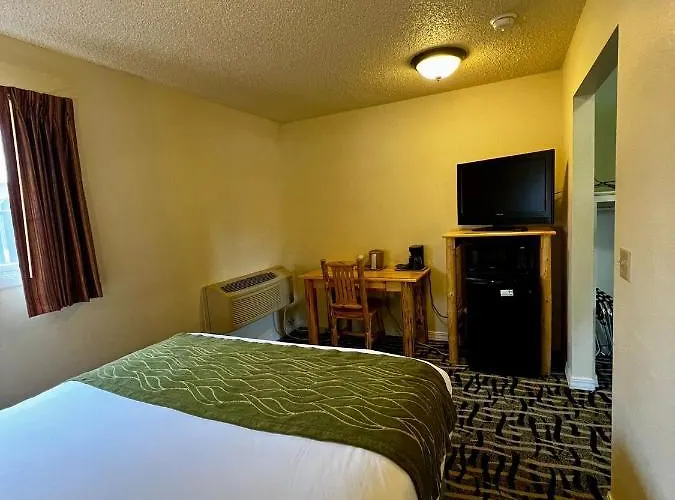 Hotel Legacy & Cody