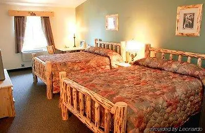 Hotel Legacy &