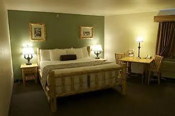 Hotel Legacy & 2*